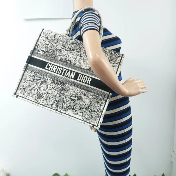 100% Authentic DIOR Book Tote Beige&Black Cloth Shoulder Bag 2152-113024 - Picture 12 of 12